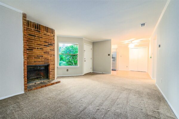 5608 Cougar Dr #118, Austin