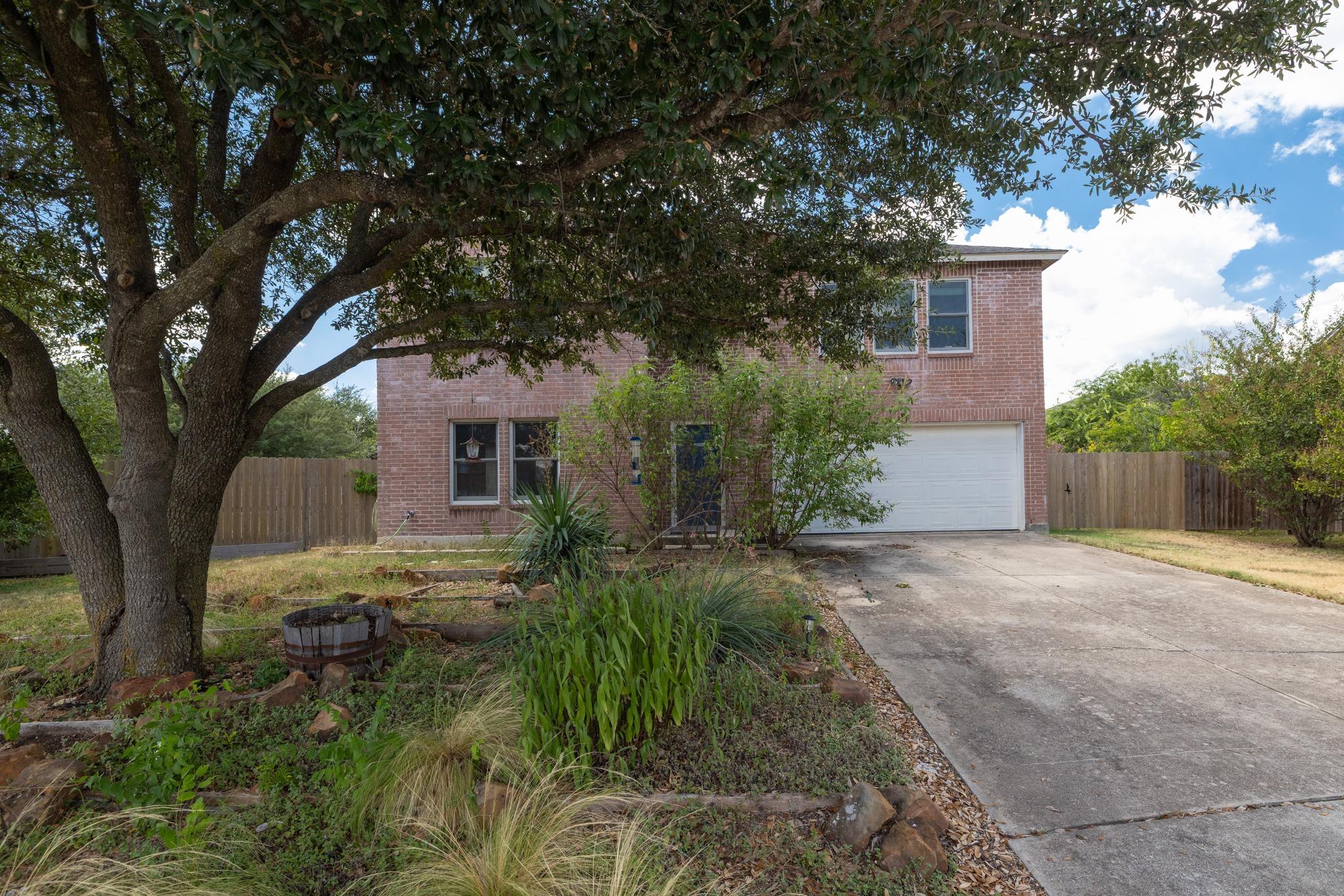 311 Crossland Cv, Leander, TX 78641