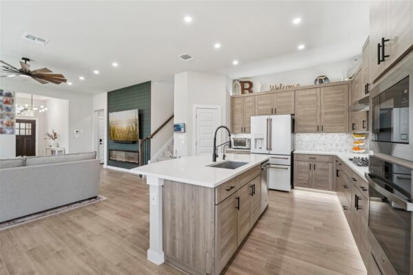 1108 Sweetspire St, Leander