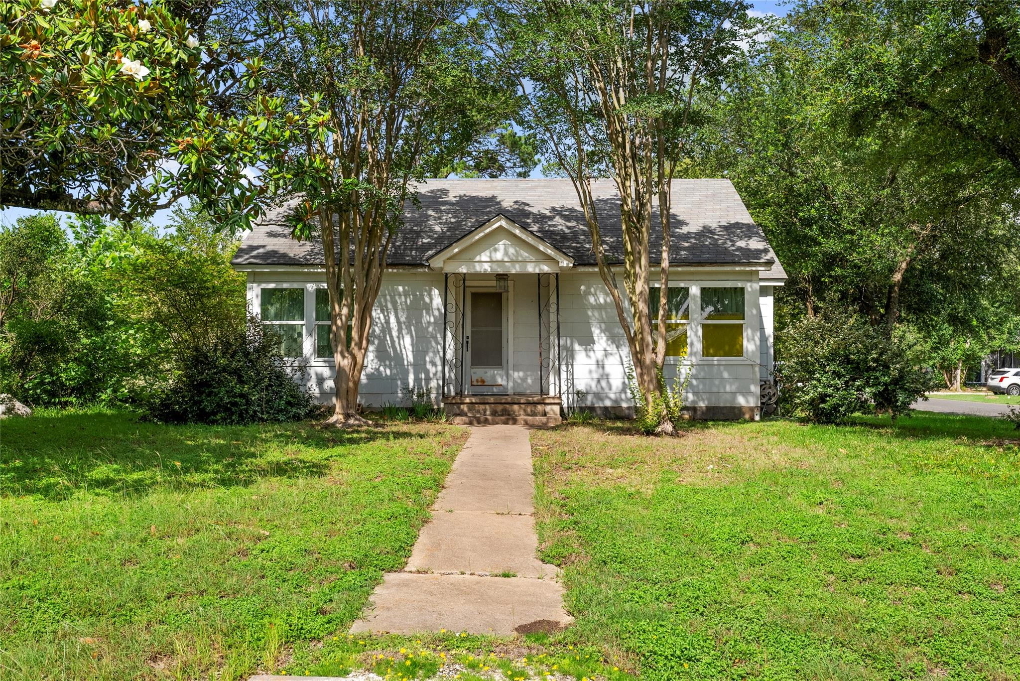 513 N Avenue F None, Elgin, TX 78621