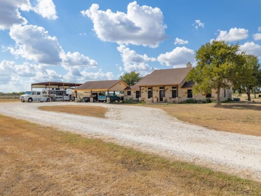 1801 County Road 470 None, Coupland