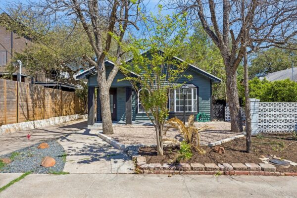 808 W Elizabeth St, Austin