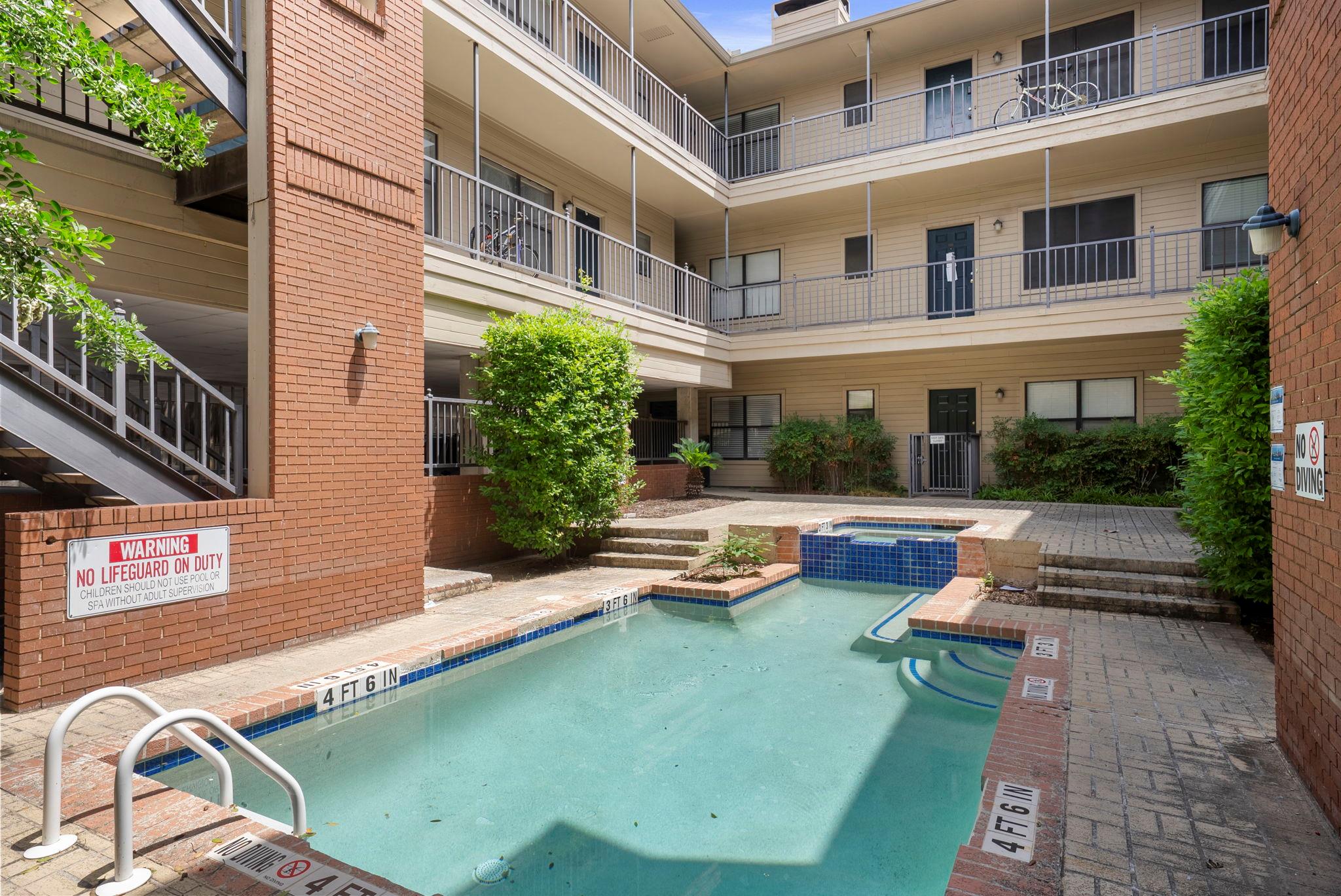 106 E 30th St #303, Austin, TX 78705
