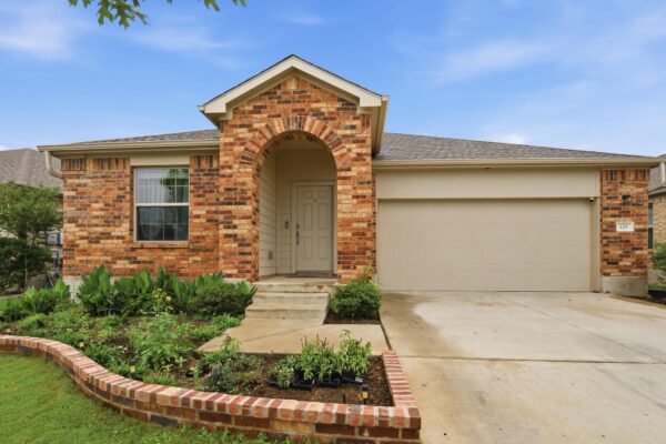 129 Esparza Dr, Bastrop