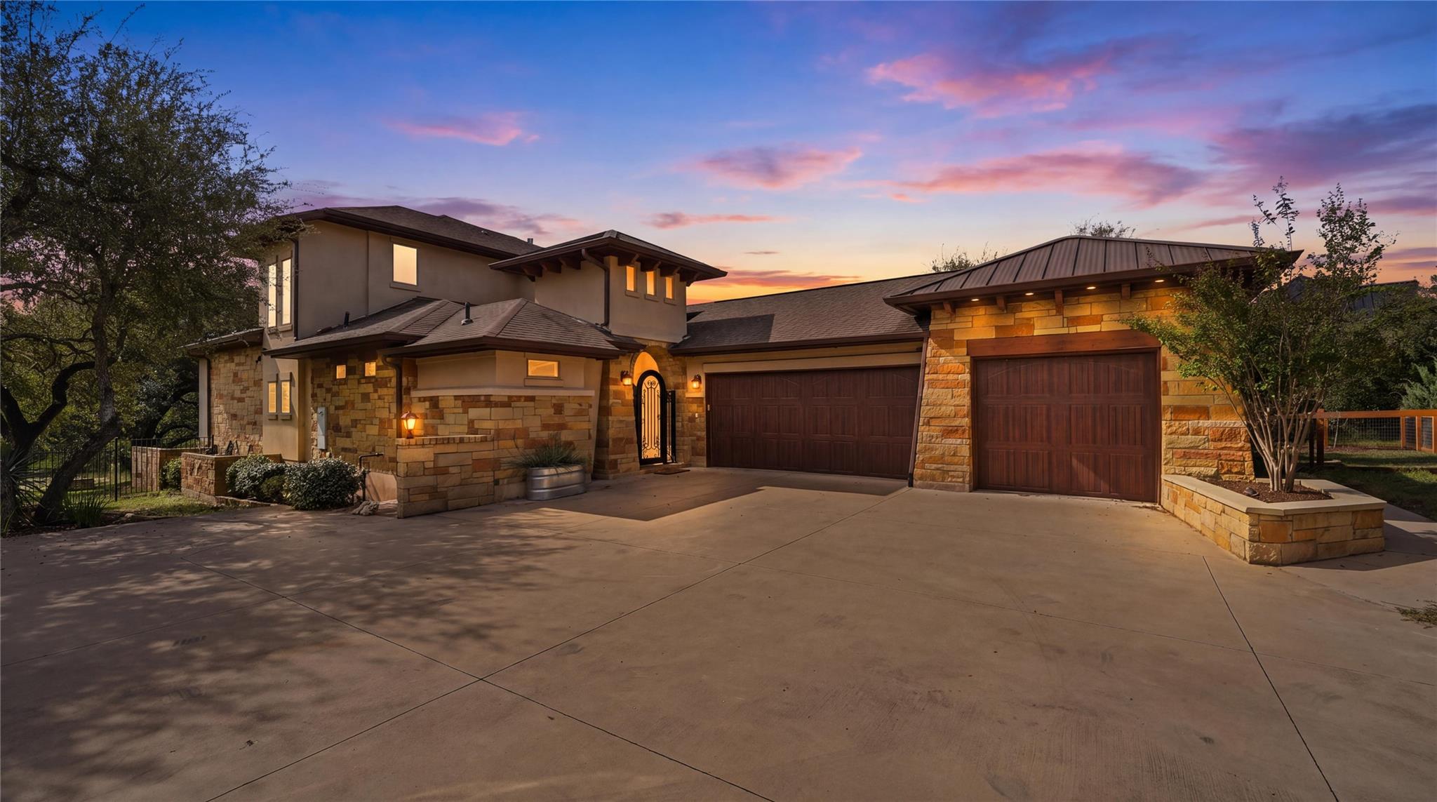 755 Ranchers Club Ln, Driftwood, TX 78619