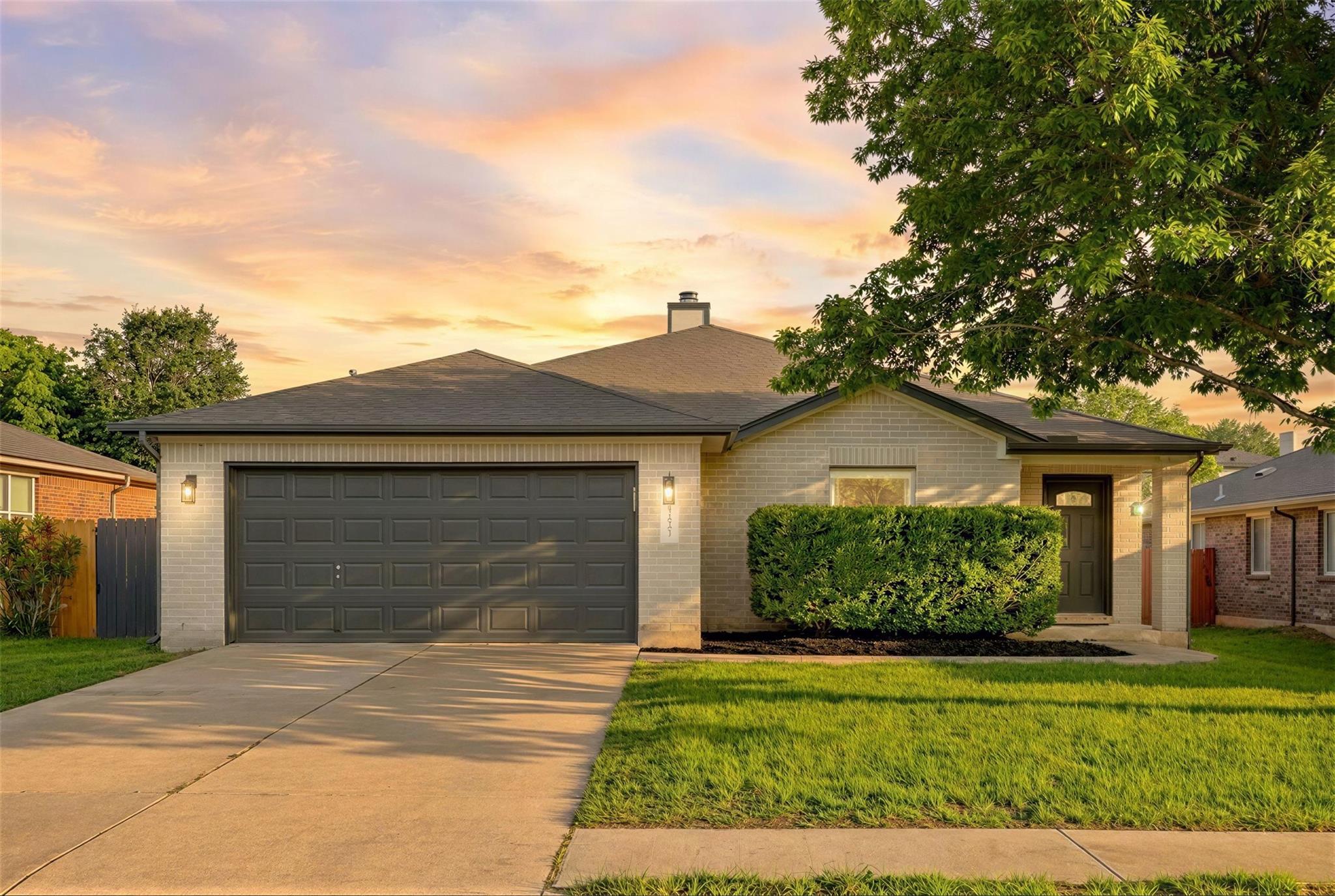1903 Mir Woods Dr, Leander
