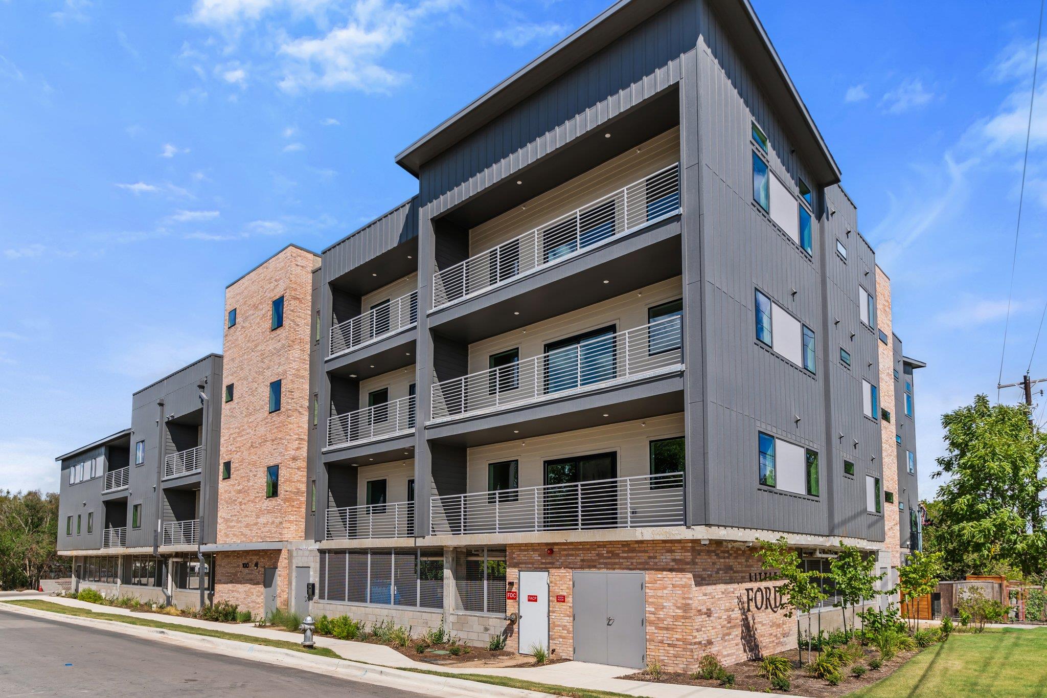 100 Mockingbird Ln #205, Austin, TX 78745