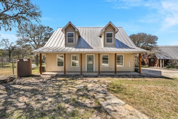 332 Booth Dr, San Marcos