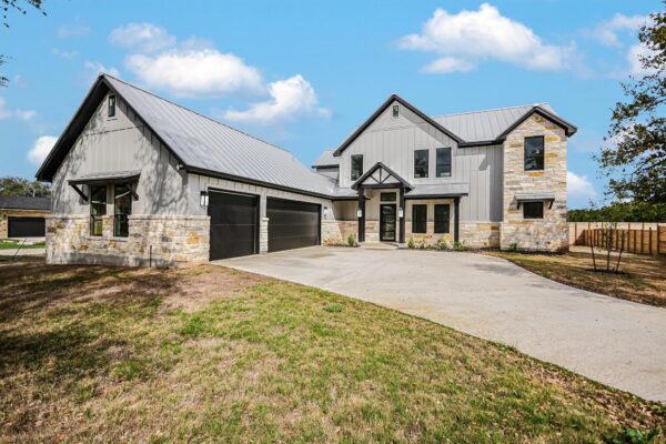 1 Squaw Circle Cir, Wimberley