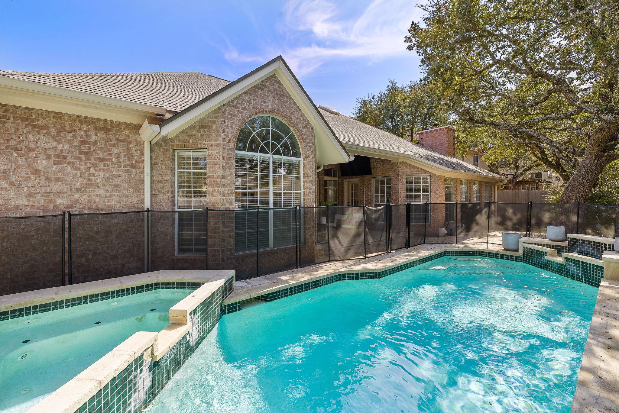 2040 Saint Andrews Dr, Round Rock