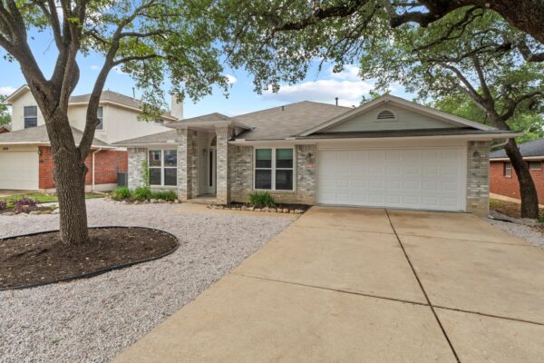 1402 Highland Dr, Cedar Park