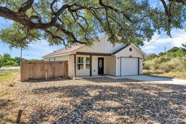 1706 Redwood Dr, Marble Falls