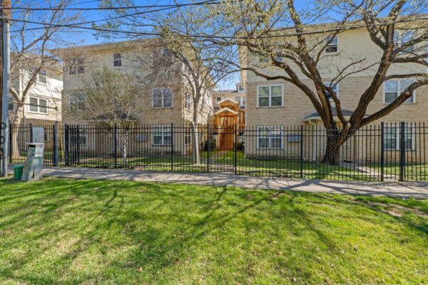 305 E 31st St #2, Austin