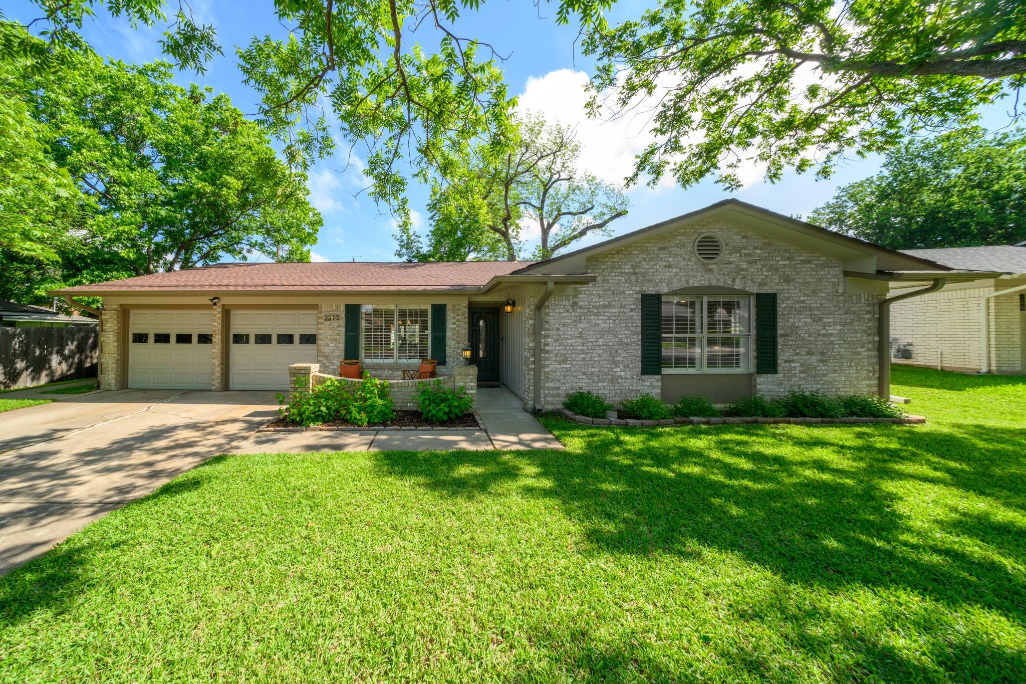 2210 Kenbridge Dr, Austin, TX 78757
