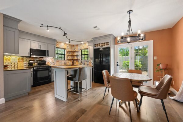 12103 Mill Holw, Austin