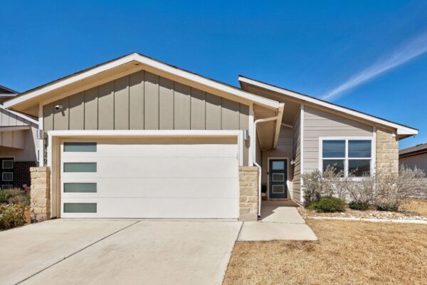 129 Cupreata Ln, Leander