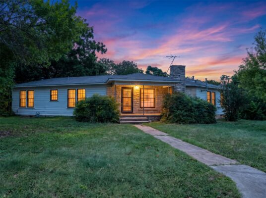 710 E Austin Ave, Round Rock