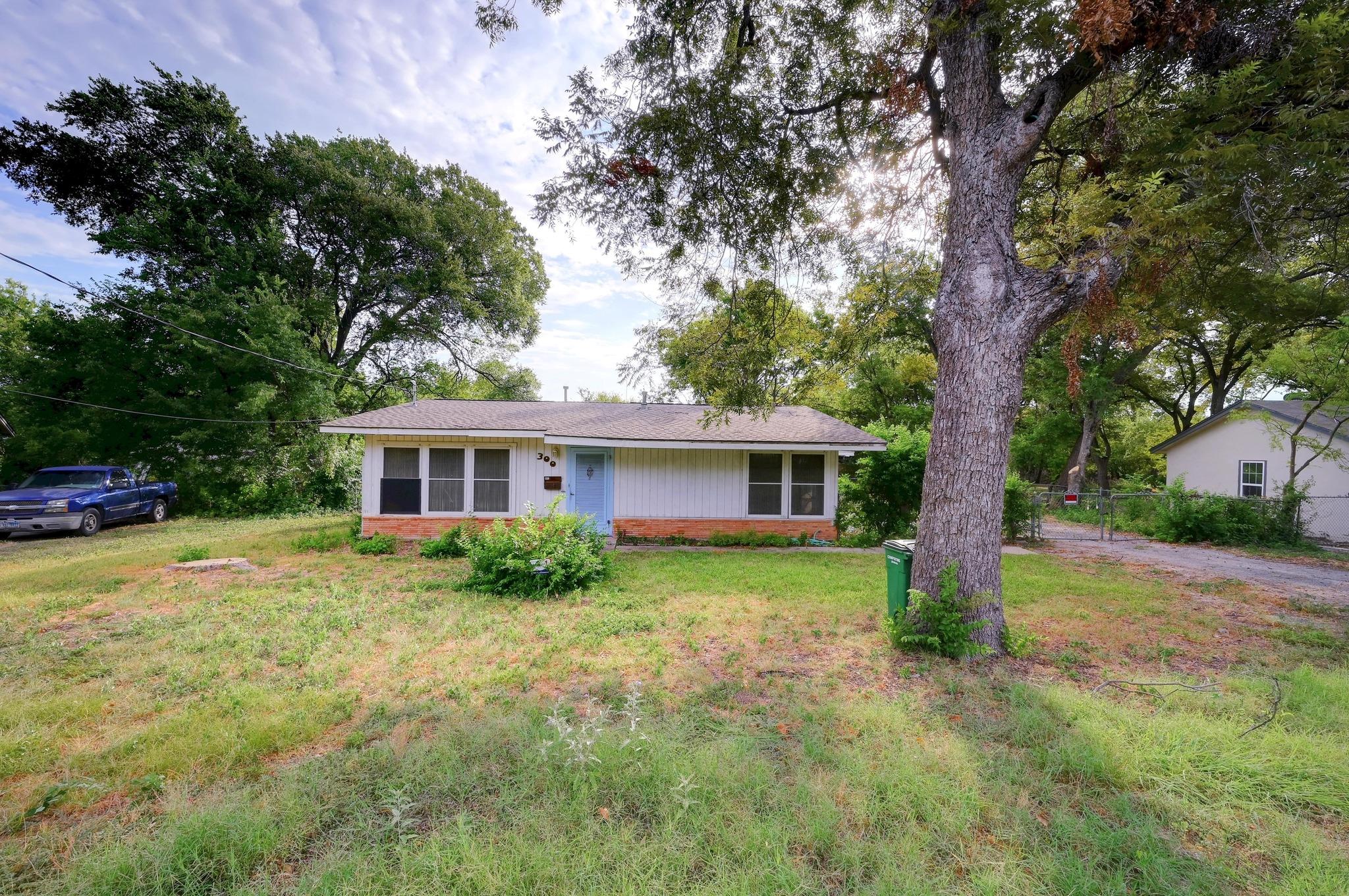 300 Pecan Dr, Austin