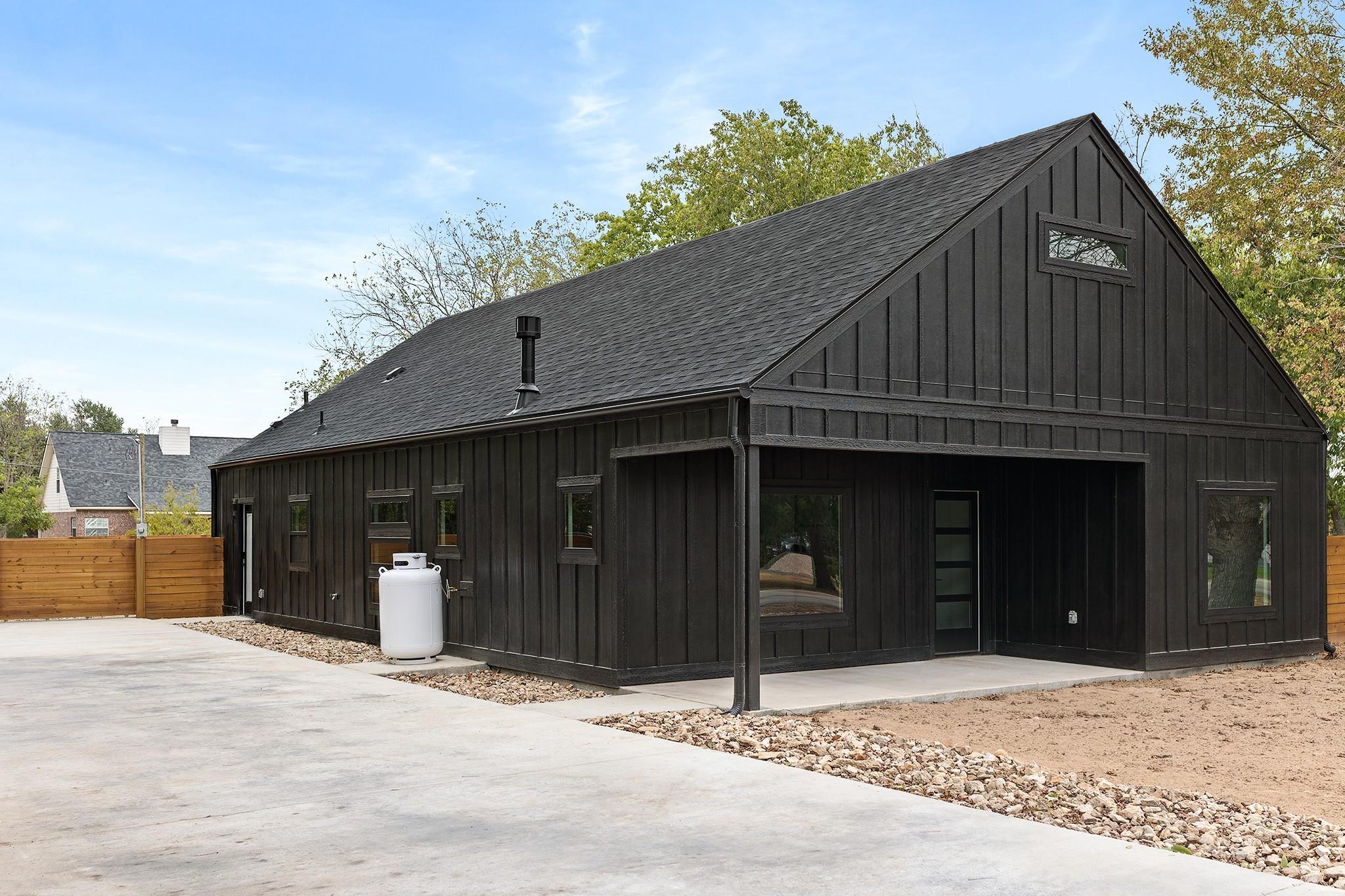 1312 W Clark St, Bartlett, TX 76511