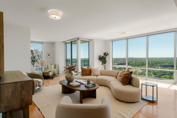 300 Bowie St #2902, Austin
