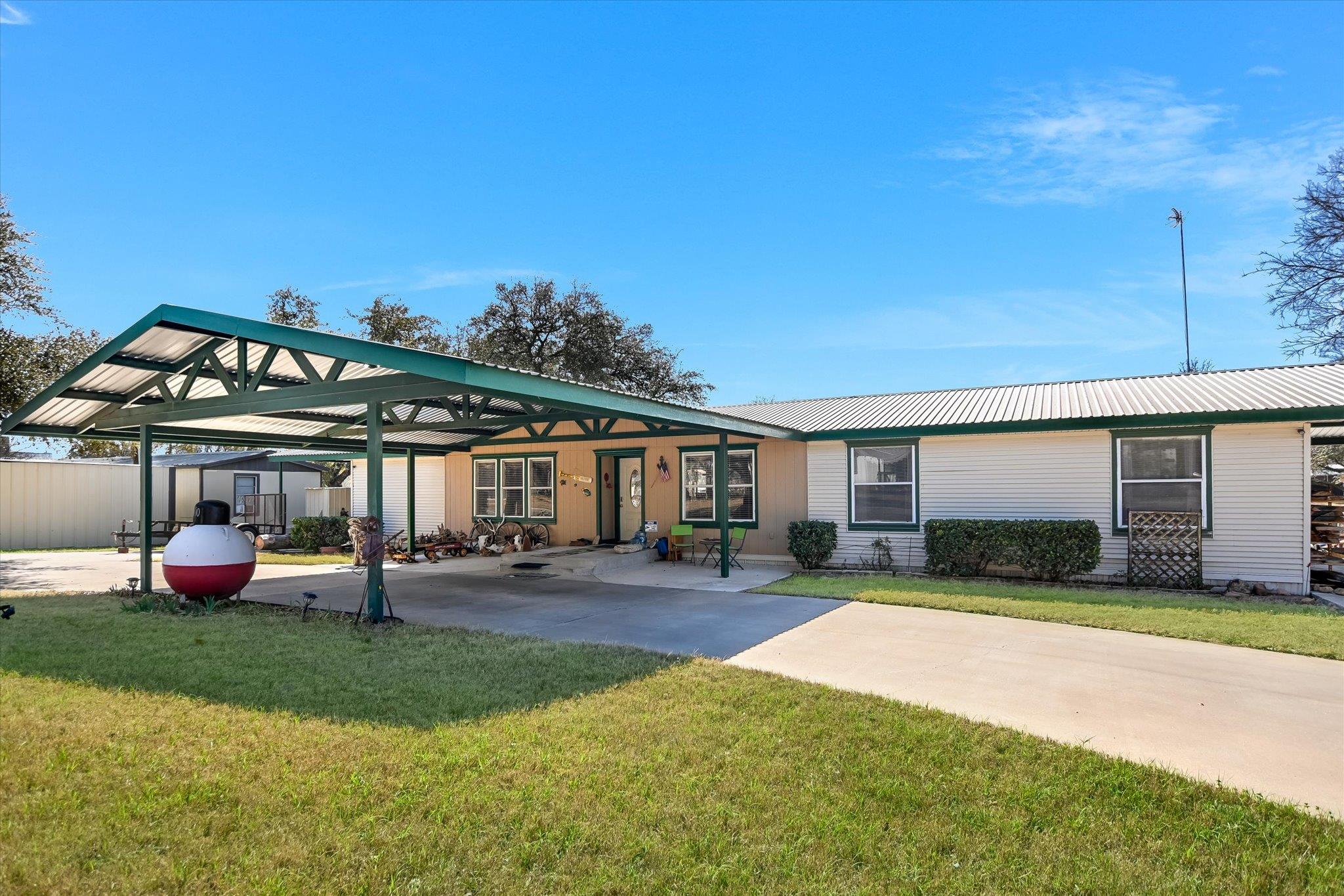 100 Highline Cutoff None, Kingsland, TX 78639