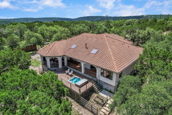 817 Woodcreek Ranch Rd, Wimberley