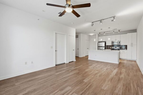 1900 Barton Springs Rd #4016, Austin