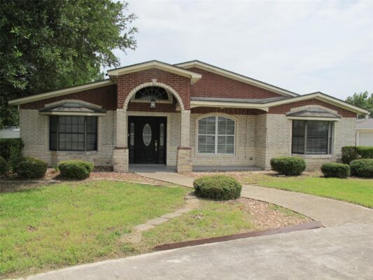 1011 Llewellyn Ln, Killeen