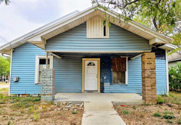 901 W 5th St, Taylor