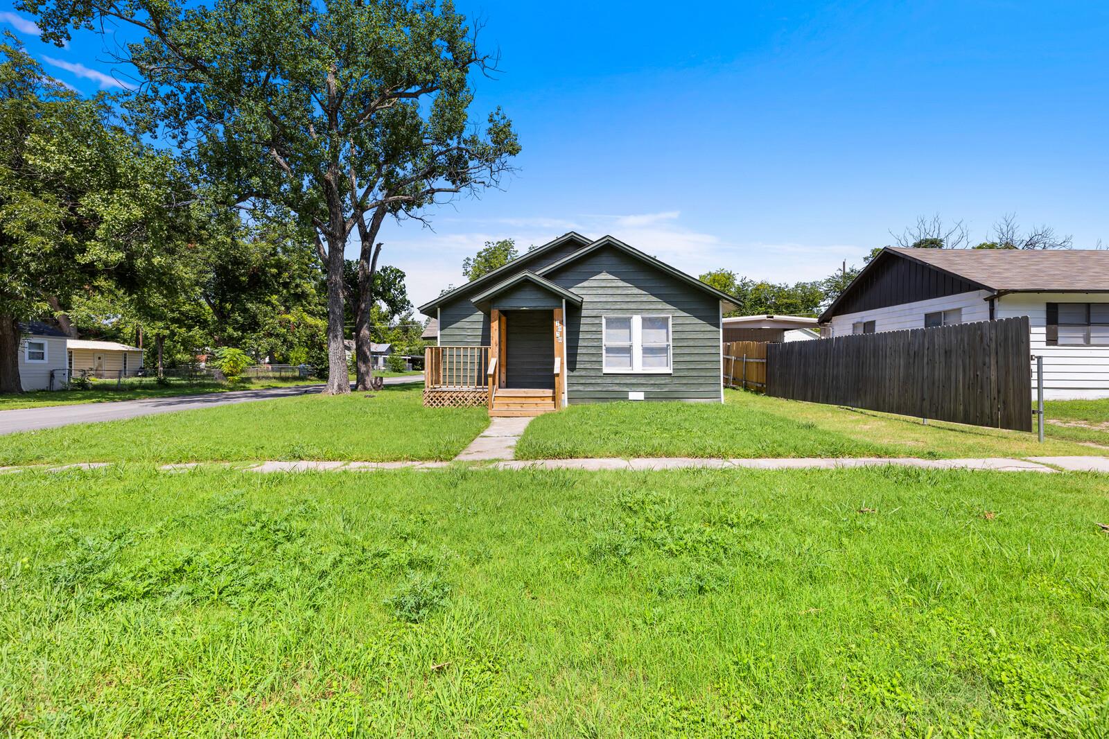 1020 S 23rd St, Temple, TX 76504