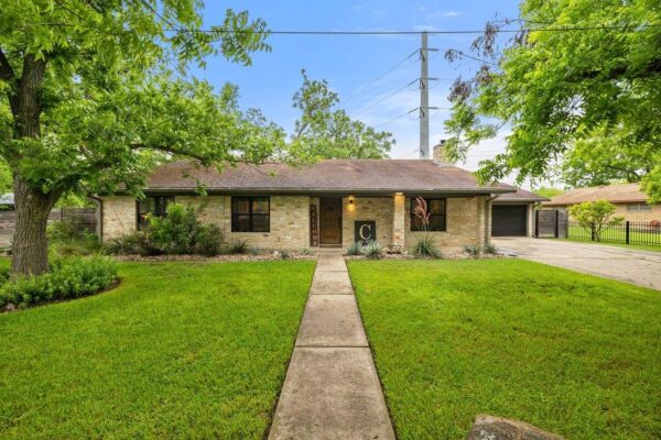 302 Schramm Rd, Granger