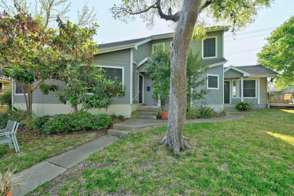 1811 W 39th St #A/B, Austin