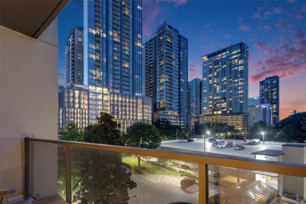 40 N Interstate 35 Hwy #5B2, Austin