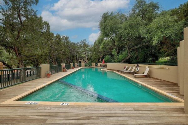 1735 Spyglass Dr #115, Austin