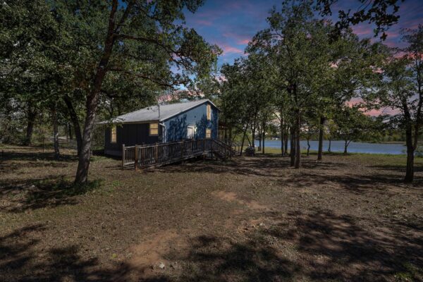 131 Moccasin Bend Dr, Smithville