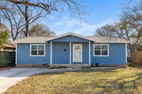 303 E AUSTIN Ave, Round Rock