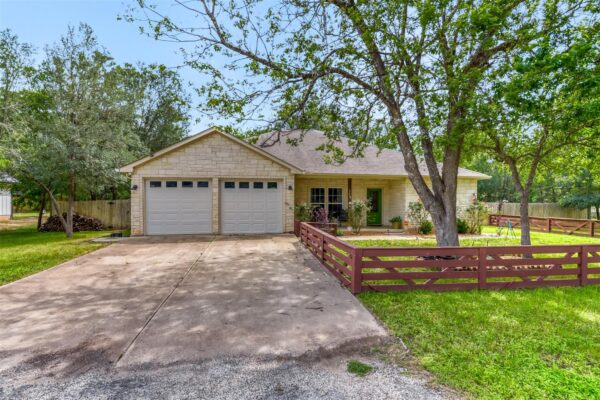 115 Mokulua Ln, Bastrop