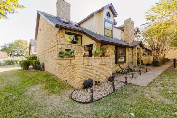 10819 Crown Colony Dr #40, Austin