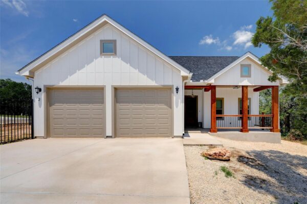2 Cherokee Trl, Wimberley