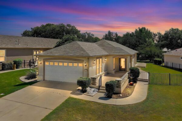 520 Mill Pond Path, Georgetown