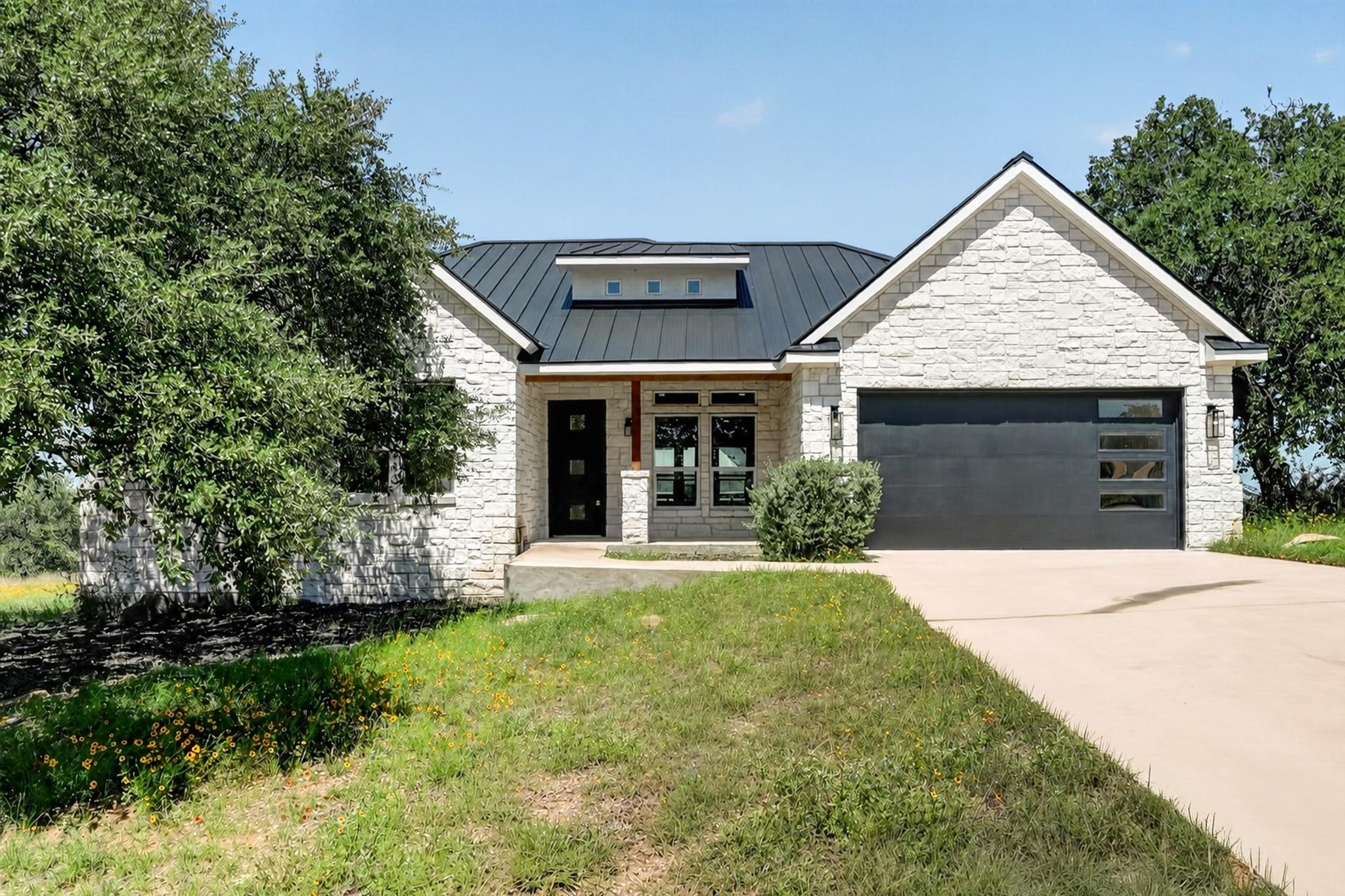 100 W Up There None, Horseshoe Bay, TX 78657
