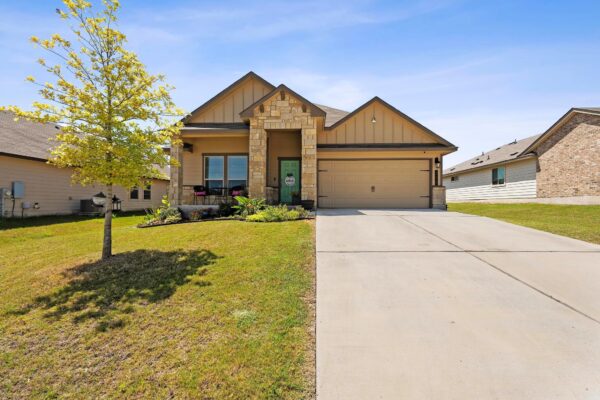 112 Pivot Dr, Taylor