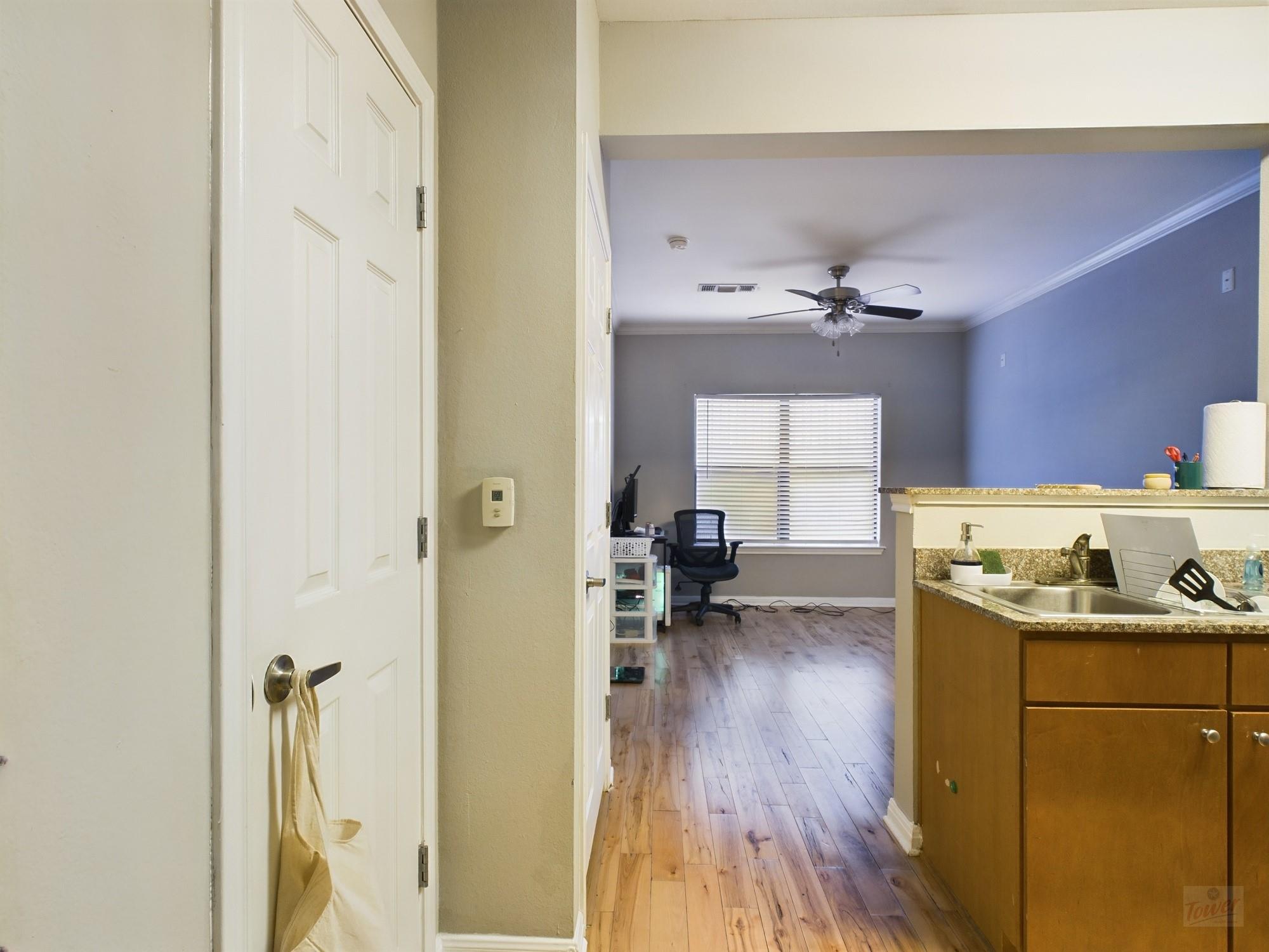 2502 Leon St #218, Austin, TX 78705