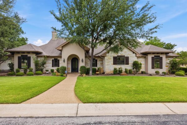 203 Pristine Ln, Georgetown