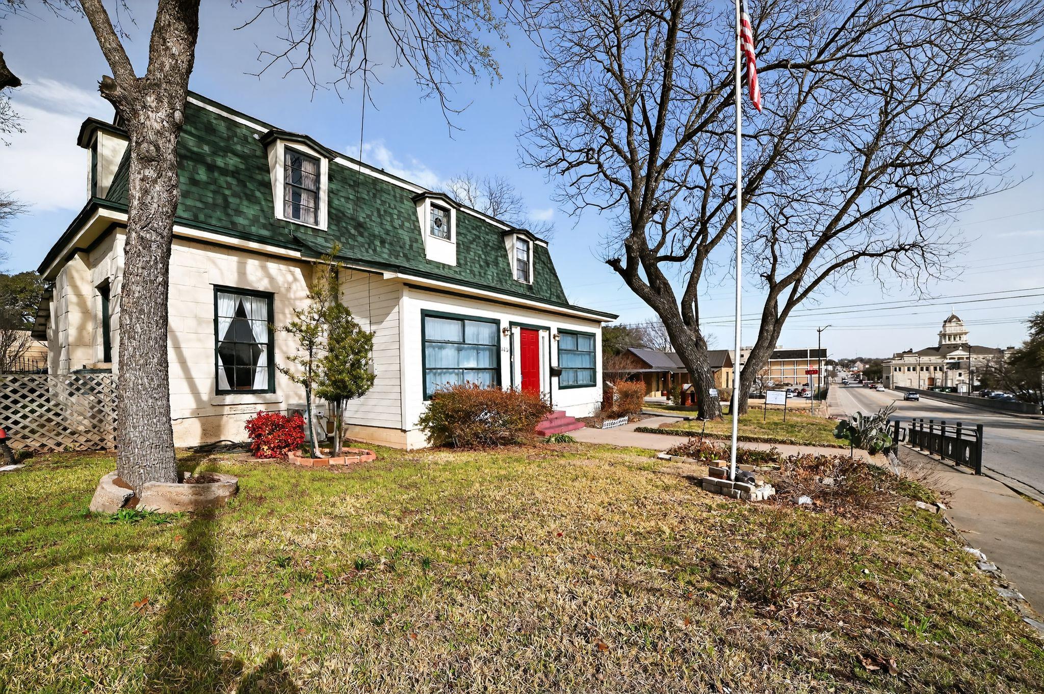 400 S Main St, Belton, TX 76513
