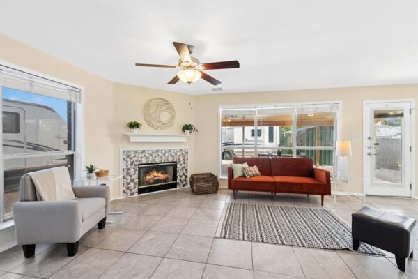 7201 Proud Panda Dr, Del Valle