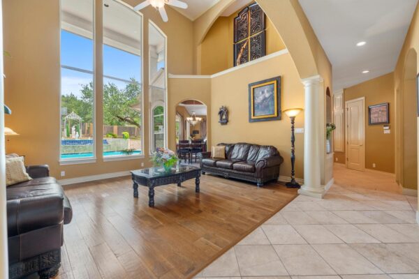 10912 Centennial Trl, Austin