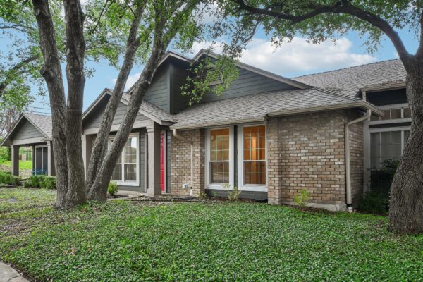 1015 E Yager Ln #2, Austin