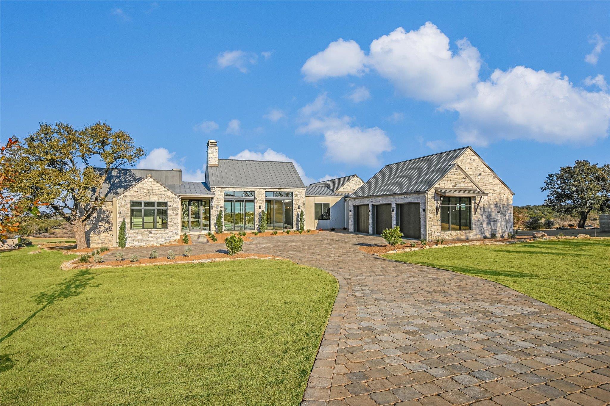 136 Nightshade None, Horseshoe Bay, TX 78657