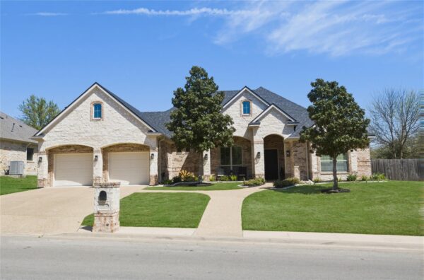 2204 Deerfield Dr, Temple